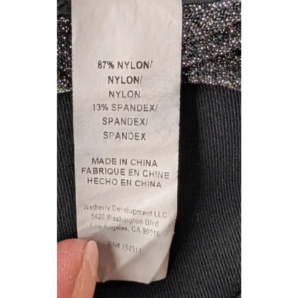 Electric Yoga We Just Mesh High Neck Silver Black Sports Bra Yoga Gym Fitness MD - Picture 6 of 7